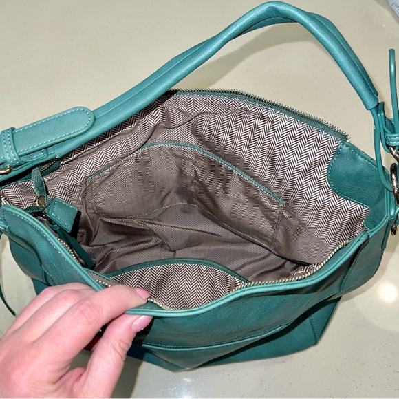 Urban Expressions Taryne Hobo Green Shoulder Bag - Picture 7 of 8